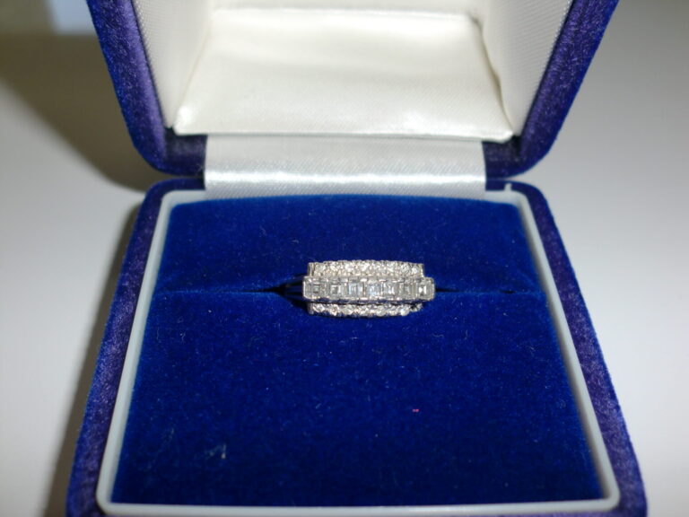 Pt900　リング　メレーダイヤ2.63Ct