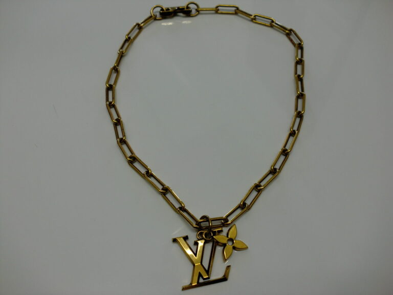 LOUIS VUITTON ルイヴィトン コリエ LVフラワー ネックレス MP2890