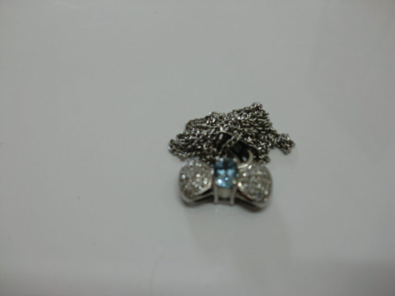 K18WG　ネックレス　トップ メレーダイヤ・ルビー