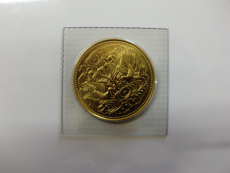 天皇陛下御在位60年記念 10万円金貨