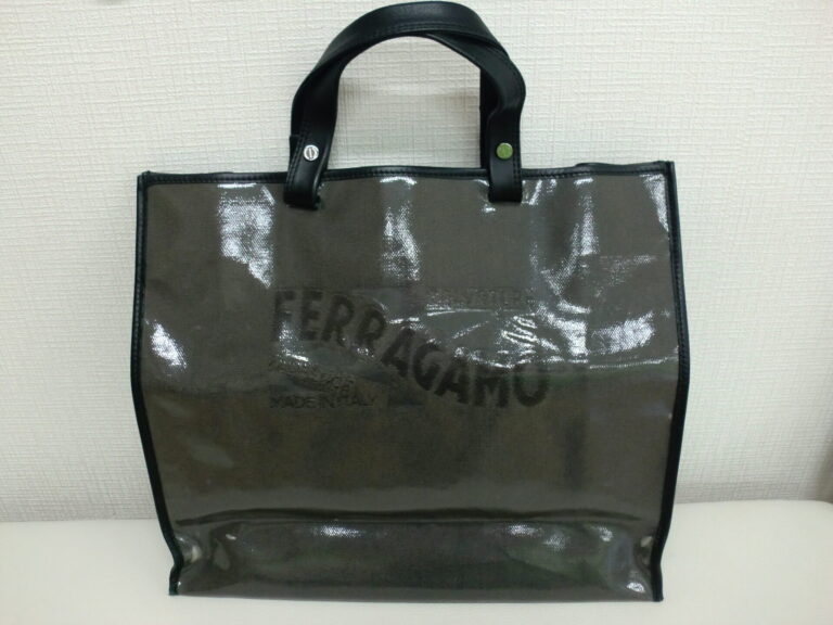 Salvatore Ferragamo フェラガモ トートバッグ ロゴ ビニール系 GA-247245