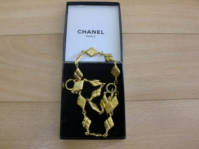 CHANEL シャネル マトラッセ ブレスレット ゴールドカラー