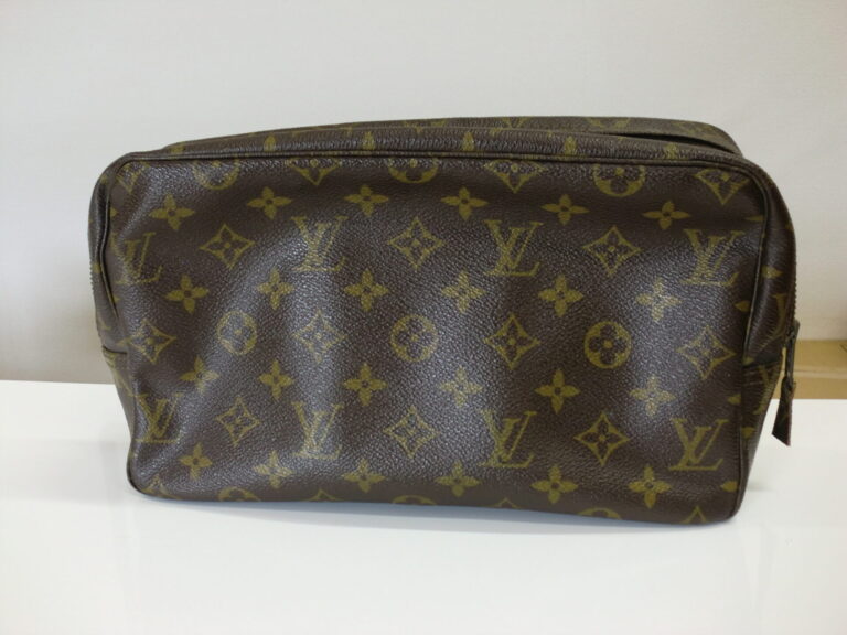 LOUIS VUITTON ルイヴィトン モノグラム　トゥルーストワレット28 化粧ポーチ