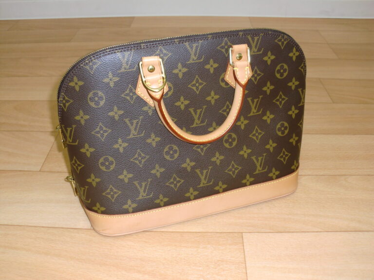 LOUIS VUITTON ルイヴィトン モノグラム アルマ
