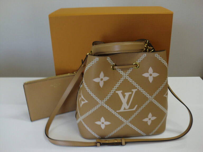 LOUIS VUITTON ルイヴィトン アンプラント ネオノエMM