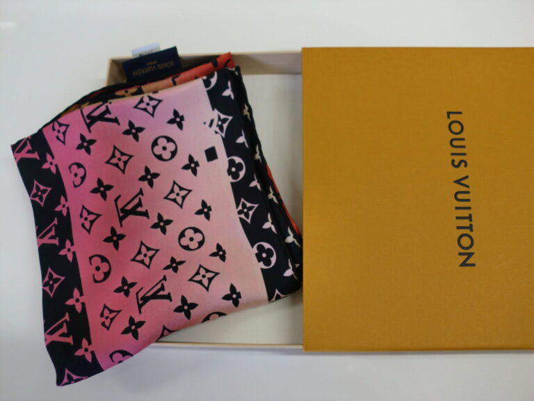 LOUIS VUITTON ルイヴィトン モノグラム コンフィデンシャル スカーフ