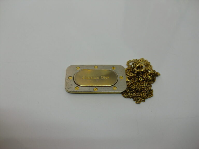 Christian Dior クリスチャンディオール ロゴプレートネックレス